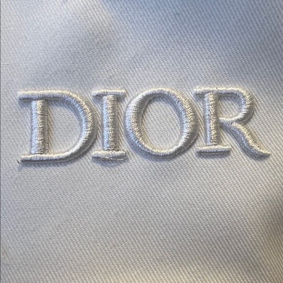 Dior Care Pouch & Box - Picture 5 of 6
